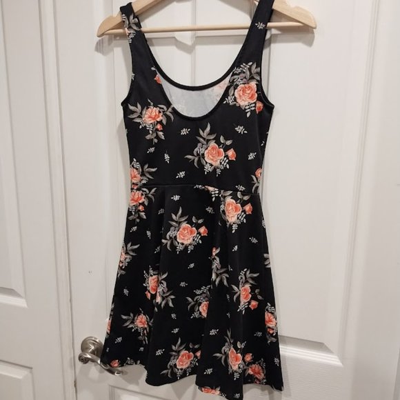 DIVIDED H&M Tank Fit and Flare Tank Dress size 4 - Picture 3 of 5